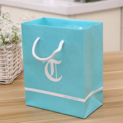 China Supplier Ribbon High Quality Brand Red Tote Reusable Paper Bags Glitter Gift Bag